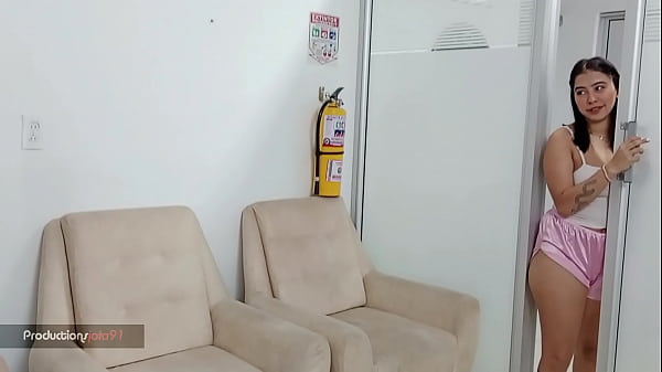 Le Ense&ntilde;o A Mi Madrastra Como Masturbarse thumbnail