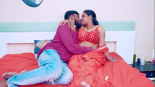 Play MP4 - Stepfather fall in love with her newly married bahu