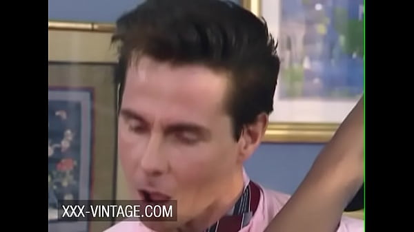 Play MP4 - Porn legends Sarah Young and Peter North anal fun in the office