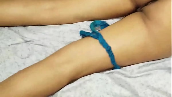 Play MP4 - sexy latina desnuda y cogida en cama