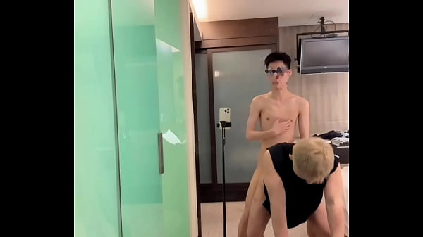 Gymbigdick-asian chinese love getting fuck 