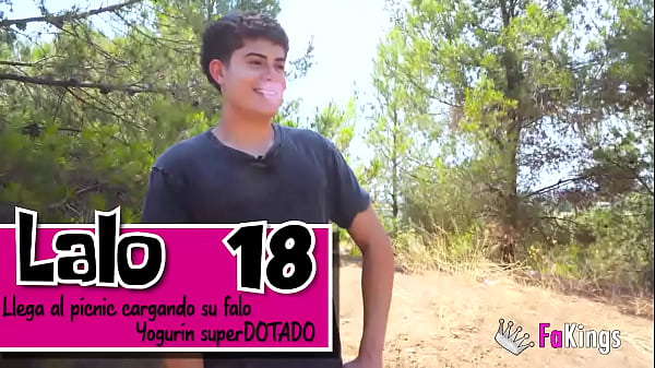 Hot Venus Lilith tries our ANACONDA MAN in a great outdoor naked date! 