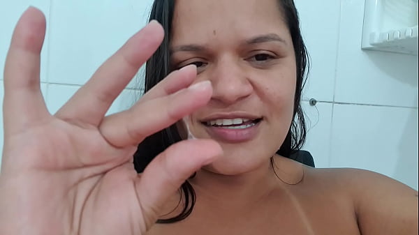Play MP4 - Paty Bumbum se arreganha a espera de um grande peru de natal &period;