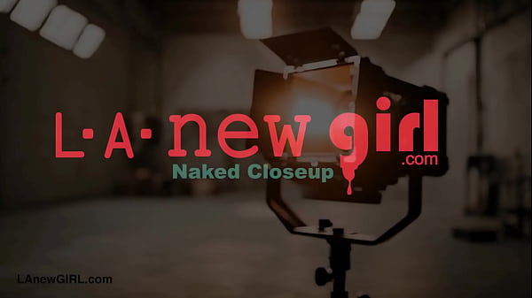 Nonton Naturally Beautiful Brunette Naked Close-up thumbnail