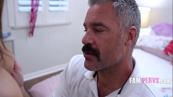 Stepdad Caught Beating His_Meat to_Stepdaughter s_Pics