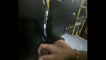Garoto Sozinho (LEITADA NO ONIBUS PUBLICO)