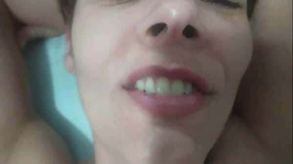 Mais um_vídeo da evangélica que foi expulsa daigreja_por ter_vídeo vazado trepando com um garoto de_18 anos_após o_culto