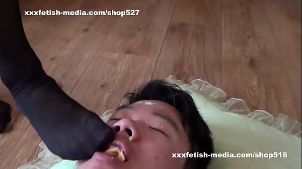 Nylonfeet trampling_feeding