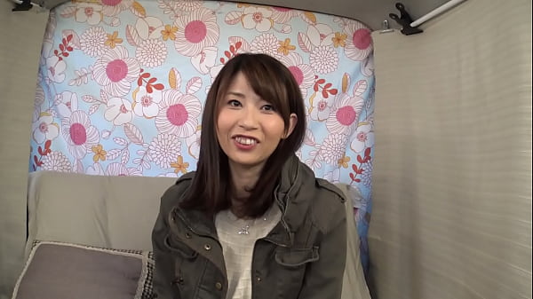 旦那さんとのセックスレスに悩んでいる様子&hellip;それならここで発散しちゃいましょう！！パイズリ 巨乳 企画 電マ 素人 ナンパ 人妻 Part3 thumbnail