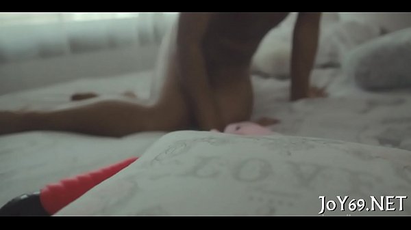 Teen stuffs slit with dildos