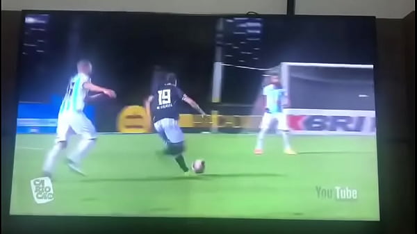 Paraguaio provando das bucetas Brasileiras 
