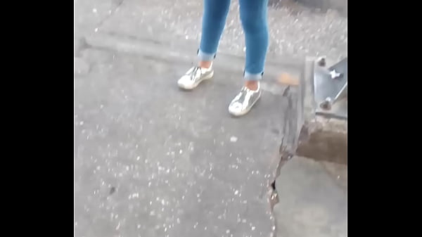 Play MP4 - Culonas callejeras VI