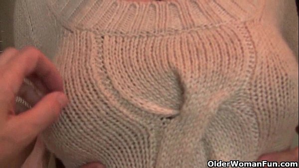 Play MP4 - Red hot soccer Liddy collection