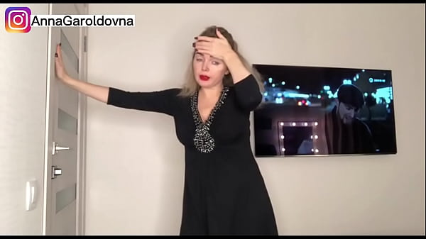 Annette MilfХочет трахнуть друга_своего мужа но не_может решиться