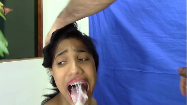 No hands while getting throatfucked