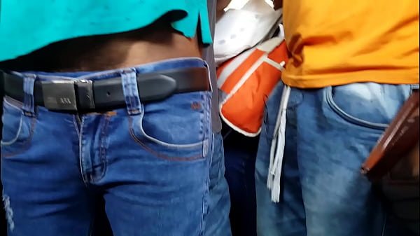 Play MP4 - Muestrando los pendejos en el metropolitano