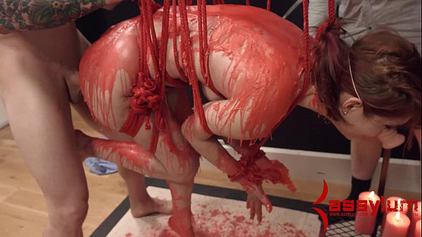 Play MP4 - Redhead babe hot wax bondage