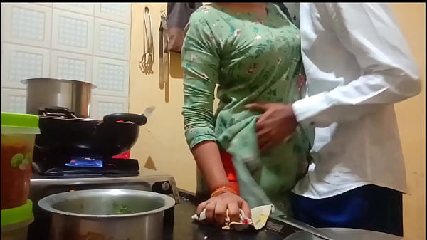 Play MP4 - Indian sexy wife got fucked while cooking