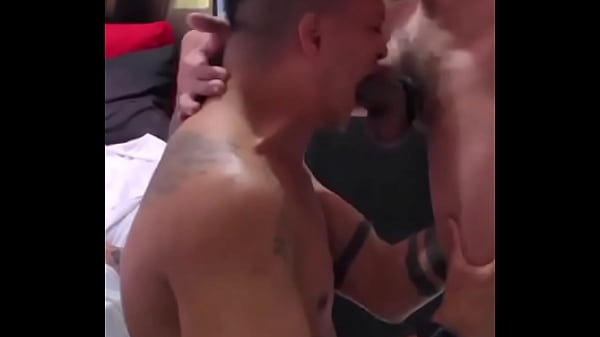 Fui fazer o teste pra ver se o Boy Mahbaiano23xxx mahbaiano02 aguentava a minha rolona gigantesca dentro da sua garganta p... 