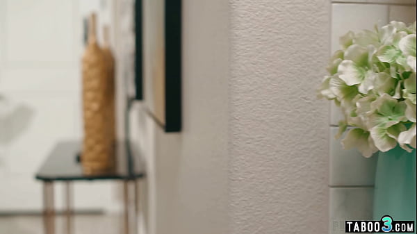 Nonton Naughty Asian Hottie Ridingon Her Stepuncles Big Dick thumbnail