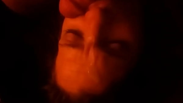 Nonton Cum Facial Queen thumbnail