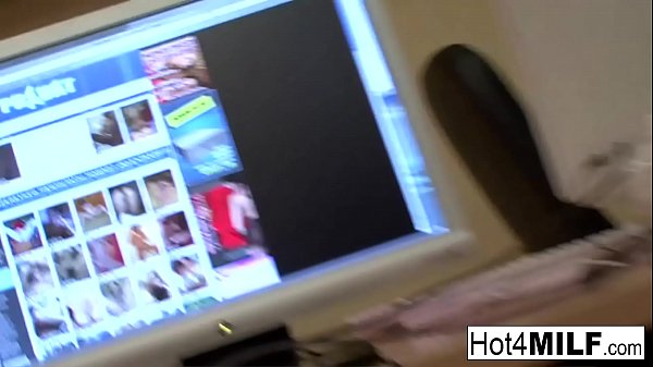 Blonde amateur MILF has big natural_tits &gets a facial!