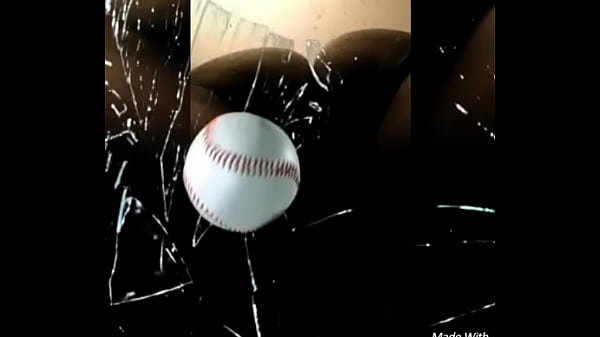 Nonton Straight Knocking Em Down thumbnail