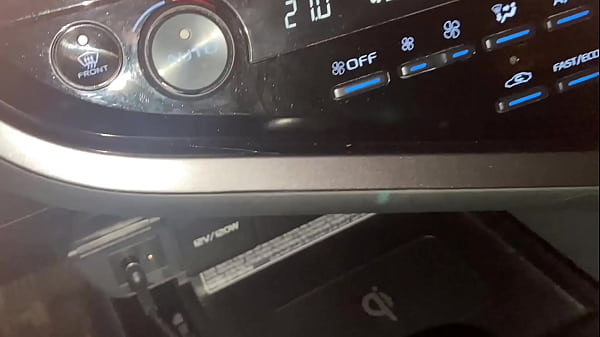 Play MP4 - Taxi driver fucks a beautiful MILF with big milky tits