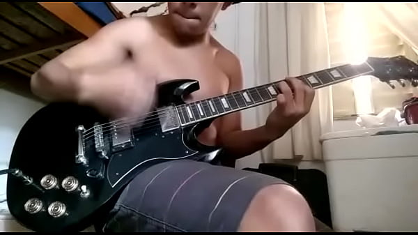 Tocouuma pensando nela