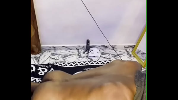 The new house maid & gate man fucked in their room. 