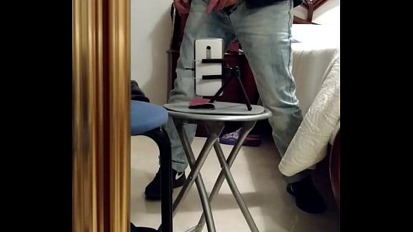 Jerck Of In Toilett Banho thumbnail