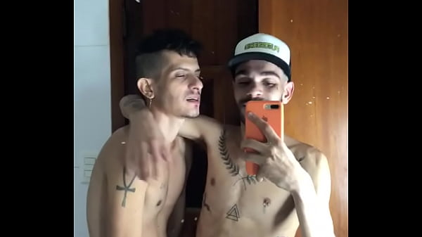 Foda e putaria no hotel com dotado. 