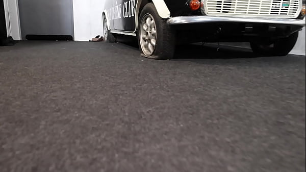 Nonton On Rentre &agrave; 6 Dans Une Mini ! Pour Une Orgie Compl&egrave;tement Dingue Avec Joss ... thumbnail