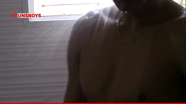 Estudante novinho chamou a namorada pra meter , mas acabou gozando sozinho na grava&ccedil;&atilde;o l Subscreva no canal 