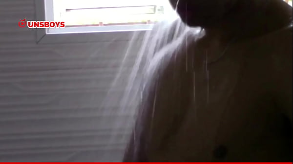 Play MP4 - Estudante novinho chamou a namorada pra meter &comma; mas acabou gozando sozinho na grava&ccedil;&atilde;o l Subscreva no canal