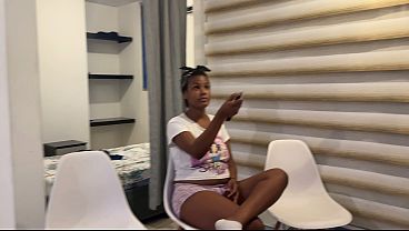 Nonton Mientras La Cornuda De Mi Esposa Ve Su Serie Yo Aprovecho Para Follarme A Mi Amante A Las Espaldas De Ella thumbnail