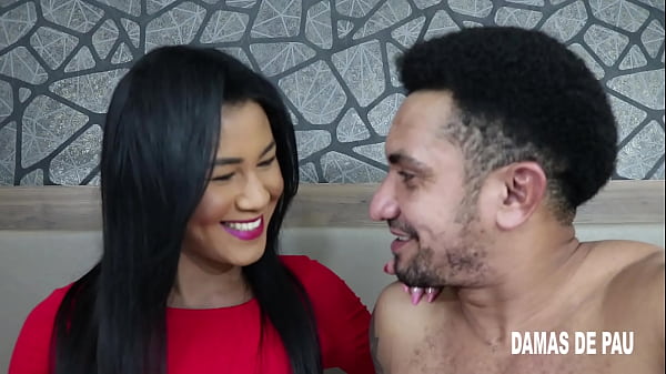 Boneca Novata Se Delicia O Pauzudo Ator Porno. thumbnail