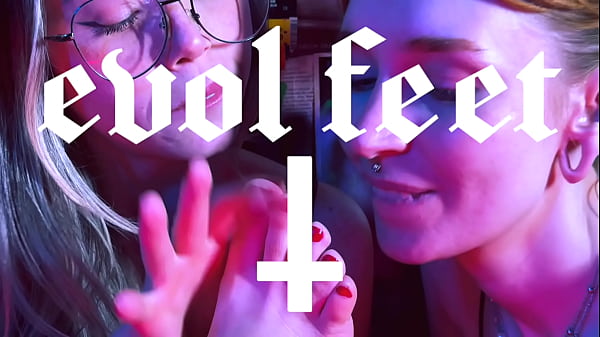 Horny sluts getting her feet tickled and sucked 