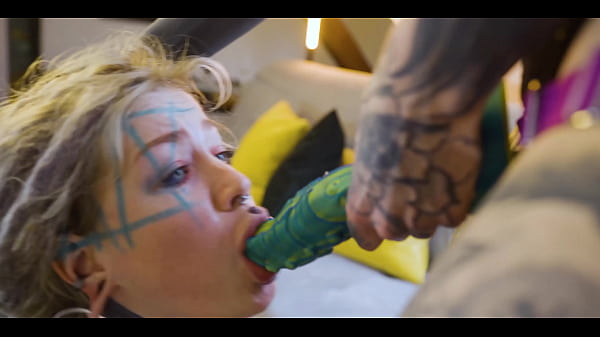 Inked Burlesque Vixens Ass fucking Strap-on 