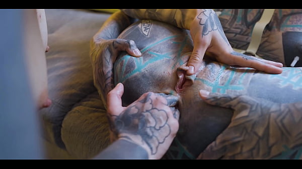 Nonton Inked B Esque Vixens Ass Fucking Strap-on thumbnail