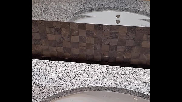 pajeandome en el ba&ntilde;o 