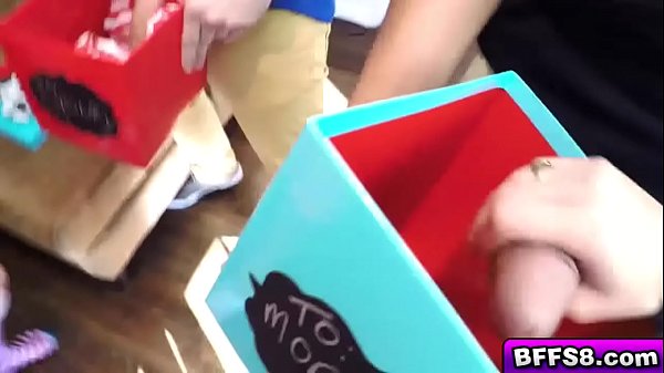 Nonton Moriah Tyler And Sydney Cole Getting Her Pussy thumbnail