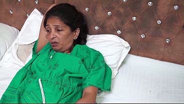 Nonton Beautiful Amateur Indian Couple Share Incredible Sex Old Woman Young Man thumbnail