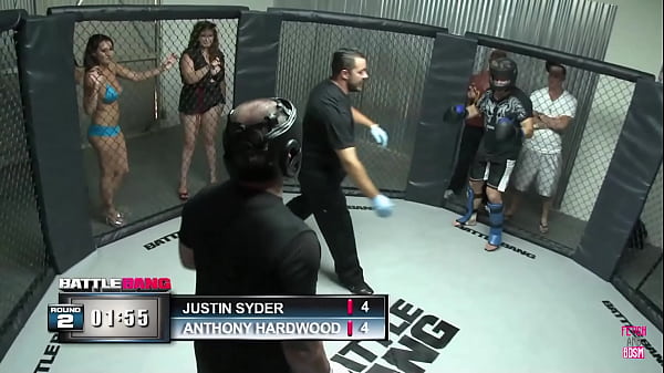 Lexi gives a proper dick riding to lucky dude 