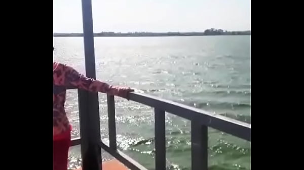 Bonneyuwu viviendo en la calle hago pis en publico argentina 