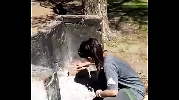 Play MP4 - bonneyuwu - viviendo en la calle&comma;hago pis en publico&comma;argentina