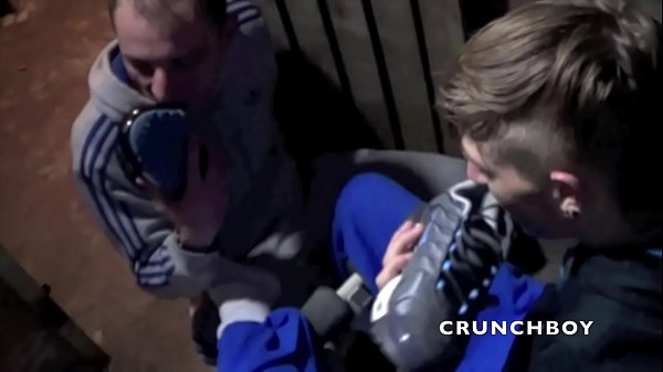 Sneaker Sex In Discret Underground thumbnail