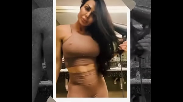 Just finished sweating now it's time for a post work out glam session adding some sparkle to my sweat 