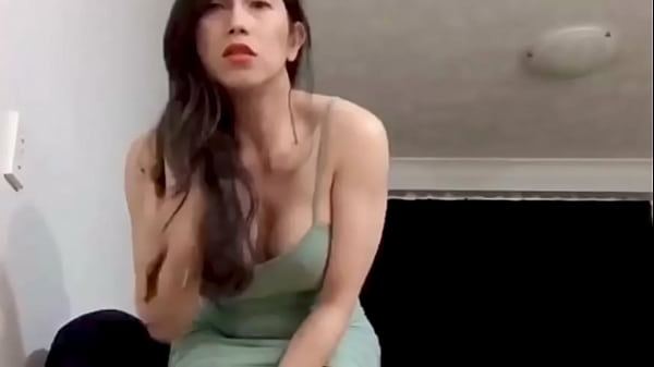 ladyboy hot dance and undress her clothes at the end 