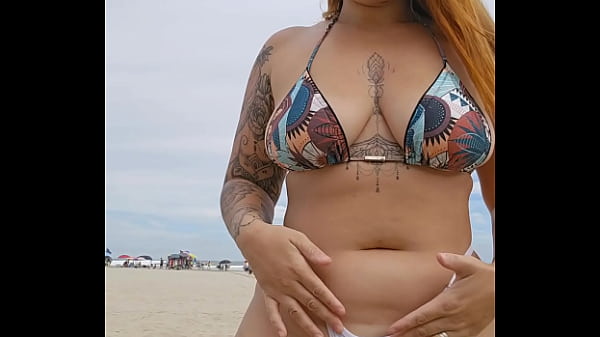 Play MP4 - Estou usando calcinha na praia pra chamar aten&ccedil;&atilde;o dos casados&comma; e v&ecirc; se encontro um pra me fude gostoso